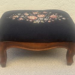Very Cute Vintage Needlepoint Footstool - 15x11x8”  