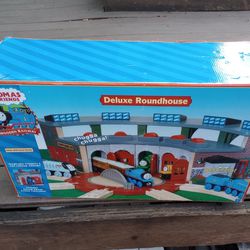 Deluxe Roundhouse Thomas & Friends Wooden Railway System Learning Curve New! Thomas The Train