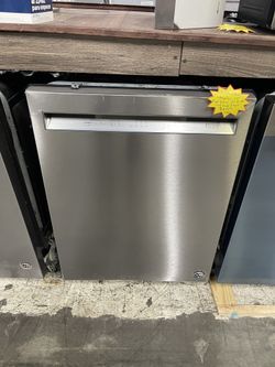 Kitchenaid Dishwasher 24” Recessed Handle 