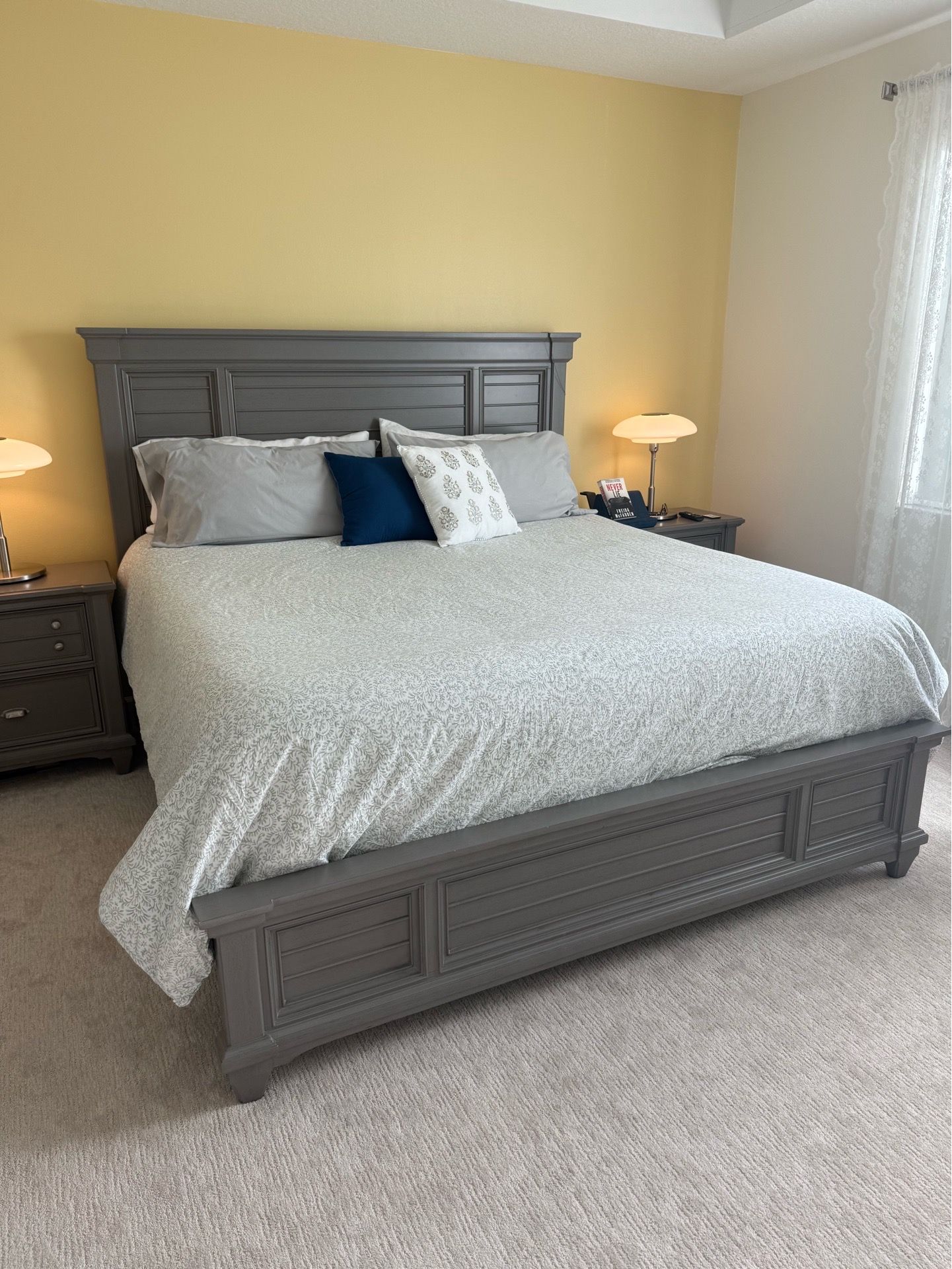 Bedroom set (4pcs)