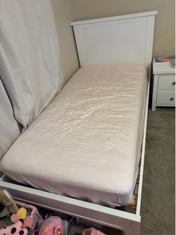 Twin Bed
