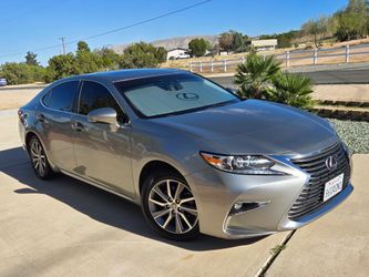 2017 Lexus ES 300h