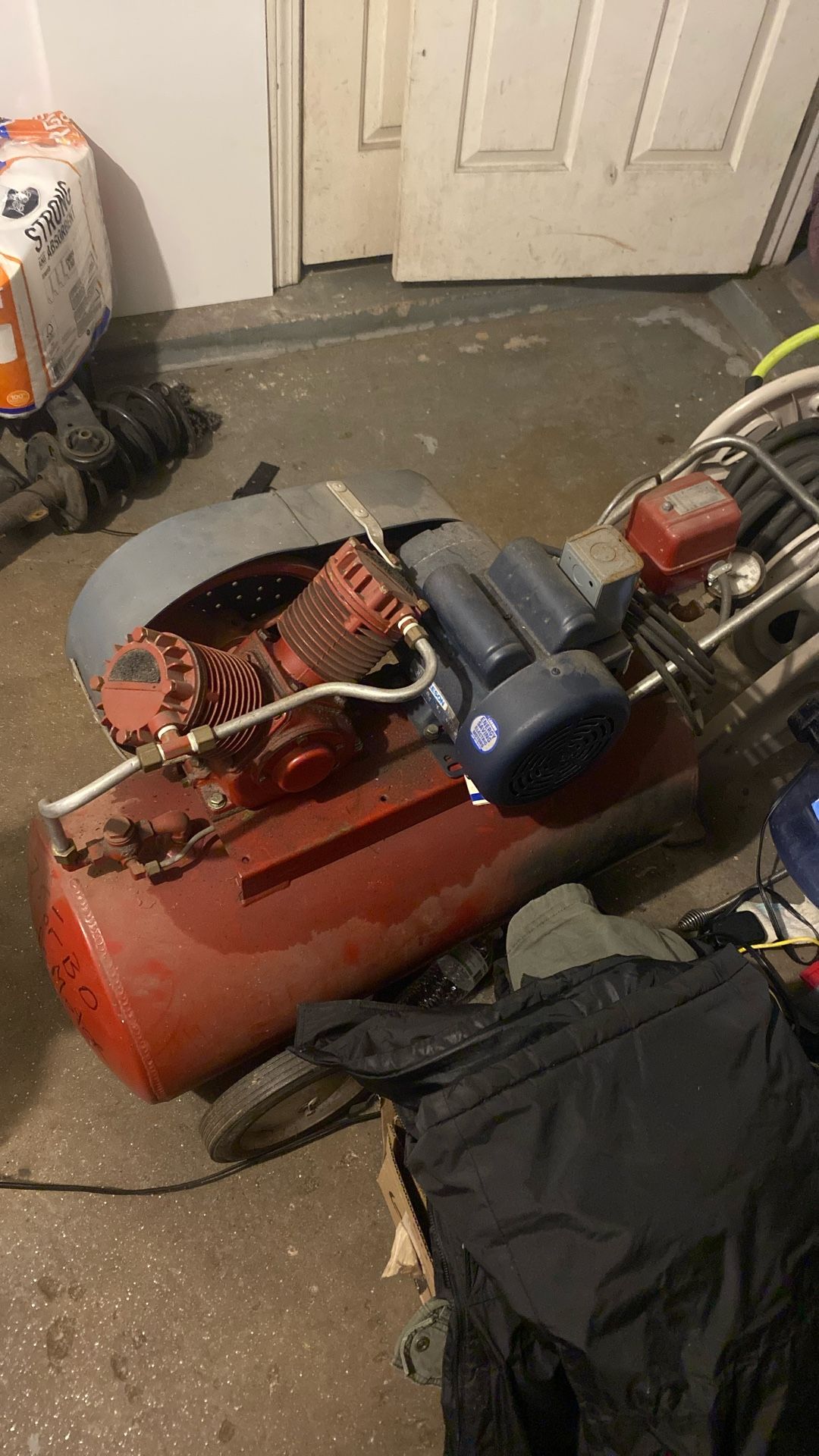 Air compressor