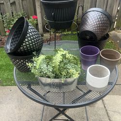 9 Flower Pots Ceramic And Plastic 