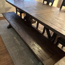 WOODSTOCK DINING ROOM TABLE SET