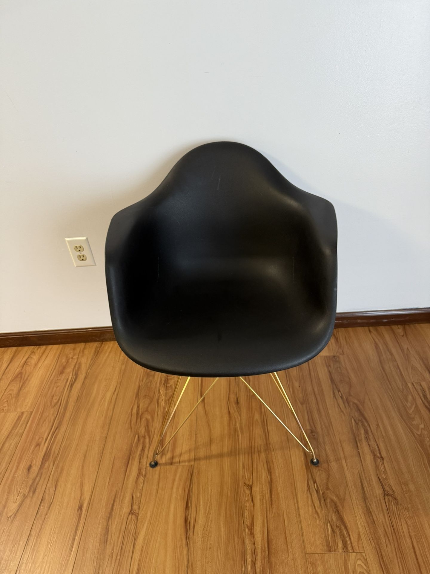 Emma and Oliver Plastic Accent Dining Chair with Arms and Chrome Base