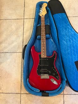 Fender MIM LTD Edition Stratocaster (Mint) w/ Reunion Blues Hardshell Case (Brand New)