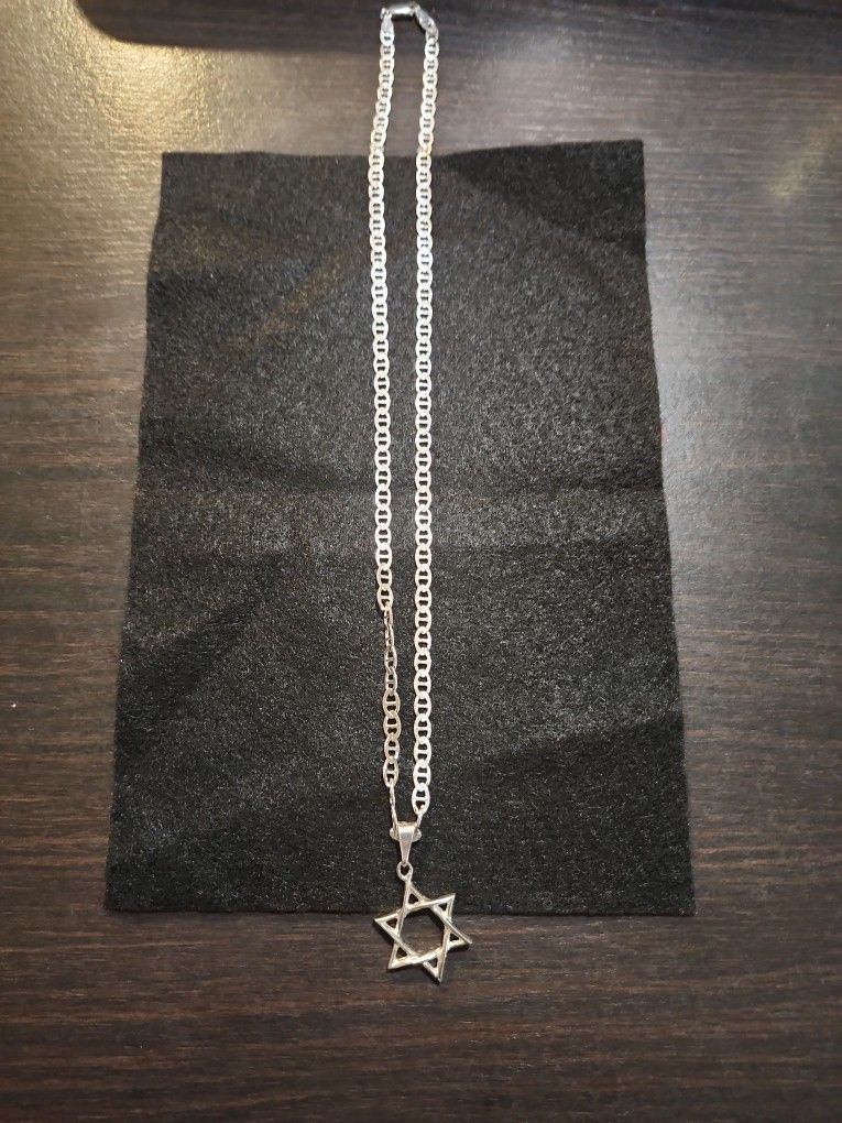 Silver Chain With A Star 925