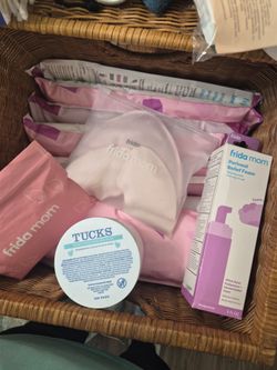 Frida postpartum care bundle
