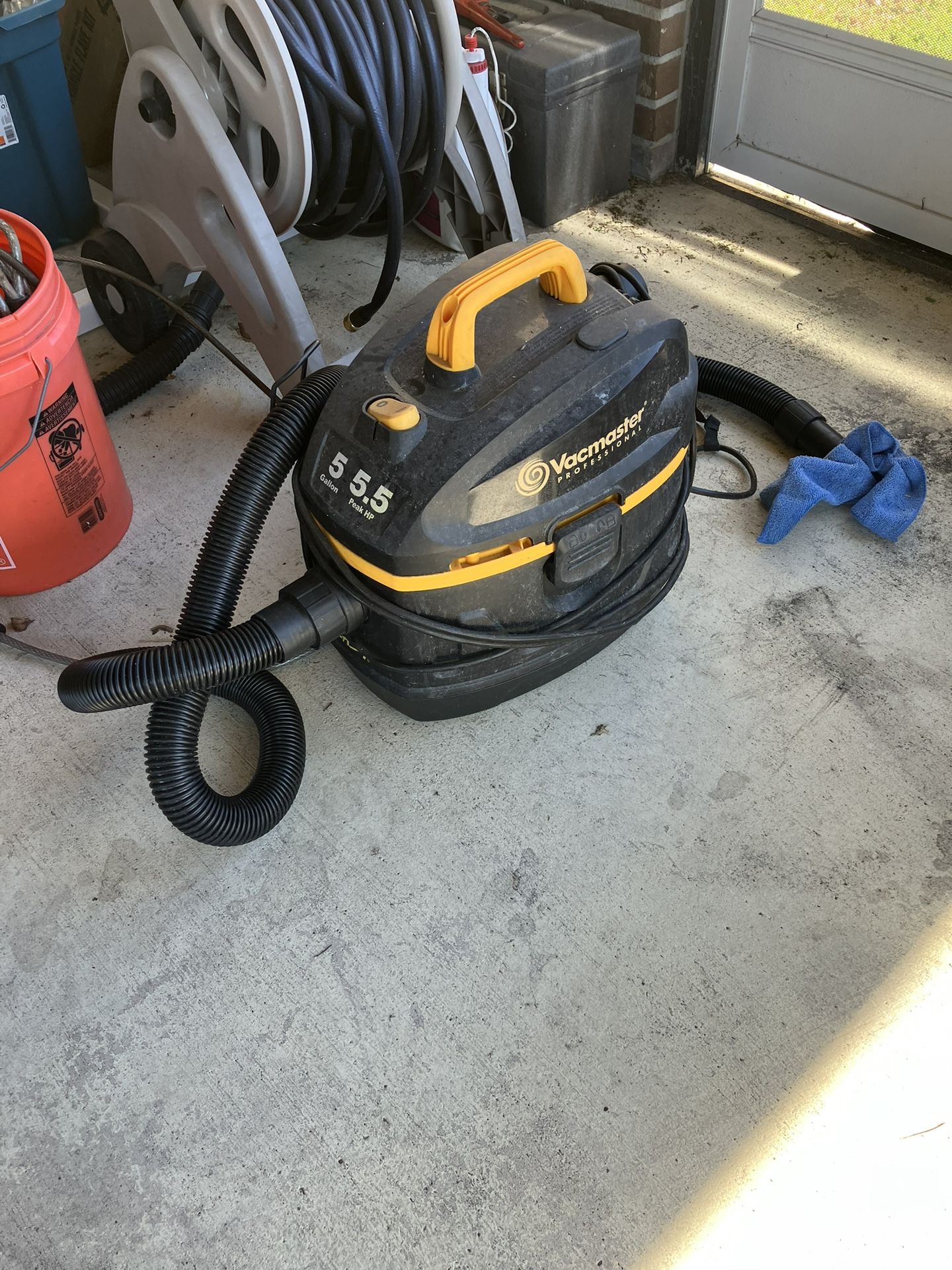 Vacmaster Professional Vacuum 5.5 gallon