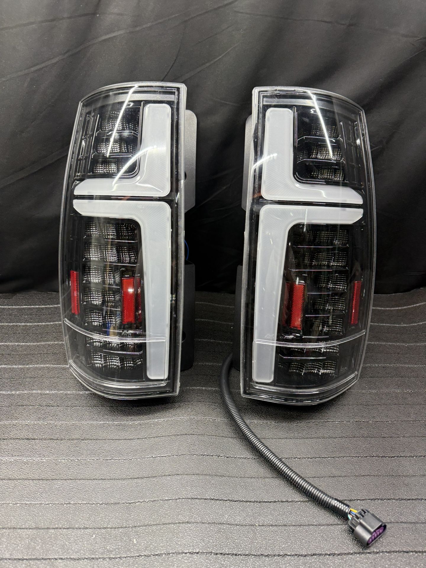 2007 - 2014 Chevy Tahoe / Suburban Tail Lights FULL LED NEW