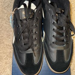 Reebok Tennis Shoes  Perfect For Holiday Gifting