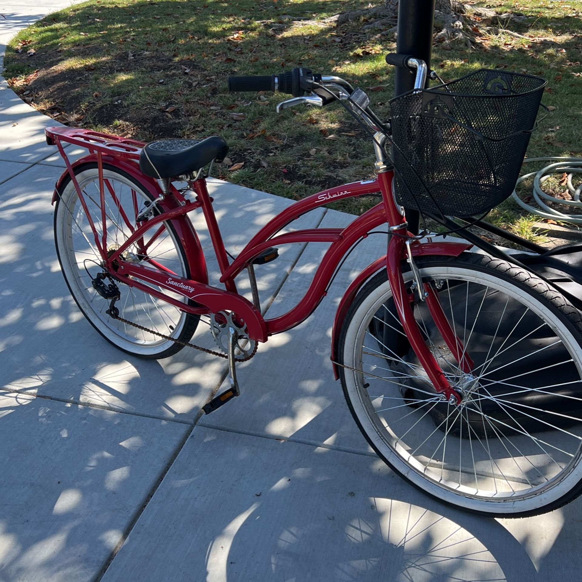 Schwinn Sanctuary 7 Men and Women Comfort Beach Cruiser Bike, 26-Inch Wheels, 7-Speed Drivetrain, Retro-Styled Steel Step-Through or Step-Over Frame,