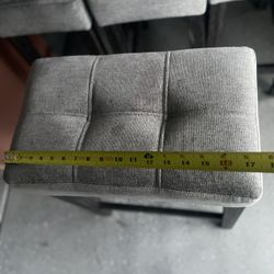 6 Bar Stools 