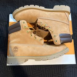 Timberlands barley Worn just Got Them They Fit Small