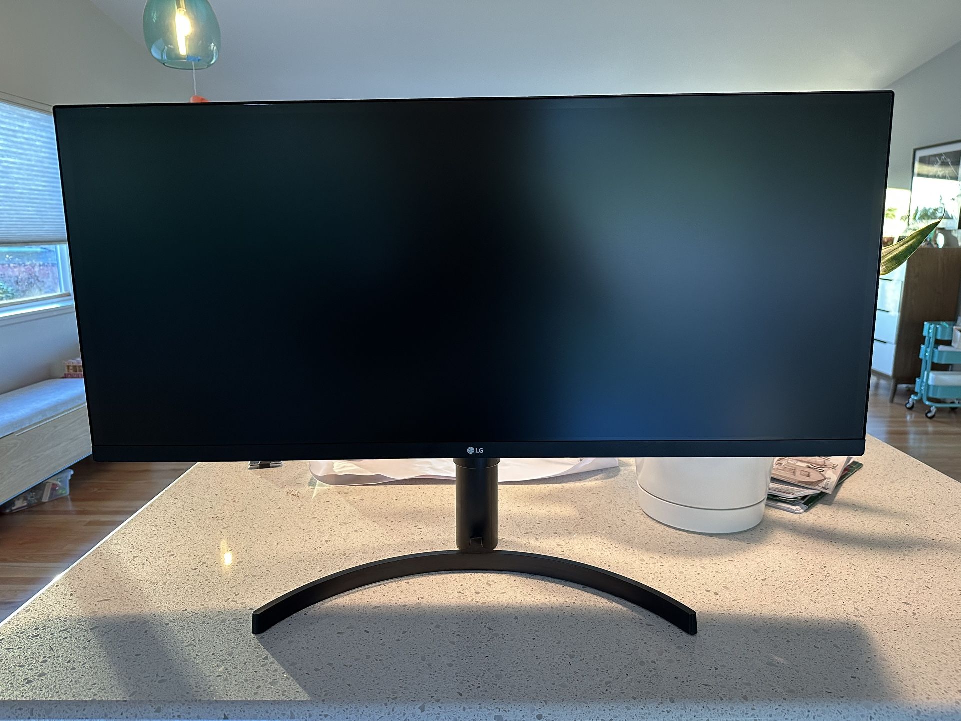 34” LG Ultrawide FullHD IPS Monitor
