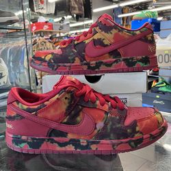 Nike SB Dunk Low The Wizard of Oz Poppy Field