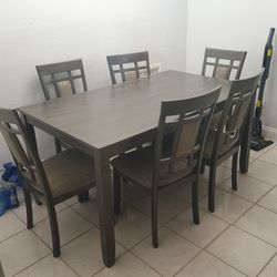 Kitchen Table 