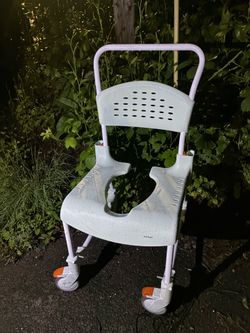 Medical commode chair