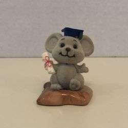 Small Grey Mouse Statue