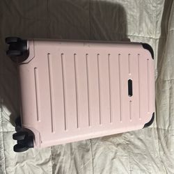 Solgaard Carry On Closet Hard side Luggage