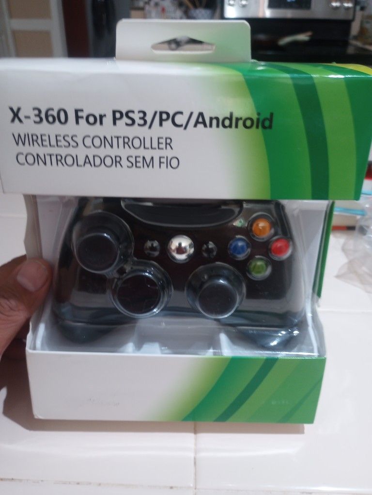 PS3 Wireless Controller Shaped Like A Xbox360 Controller 