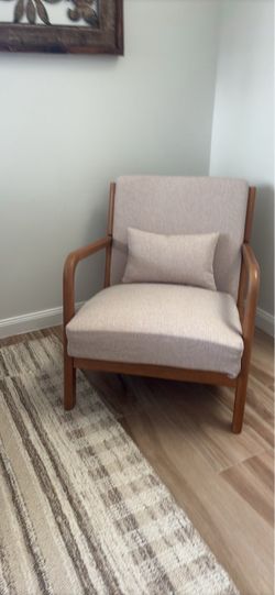 Accent chair