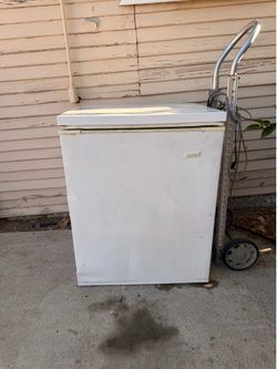 Deep freezer ..pick up only