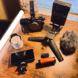 SONY FX30 Cine Camera and Rig with AF 50mm Lens
