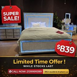Modern Glam Gray Eastern King Size Bed Frame   // Mattress Sold Separately 