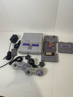 Super Nintendo SNES Console Bundle Clean! Mario Game Boy cartridge 2 Controllers