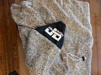 Julie designs surfboard sock