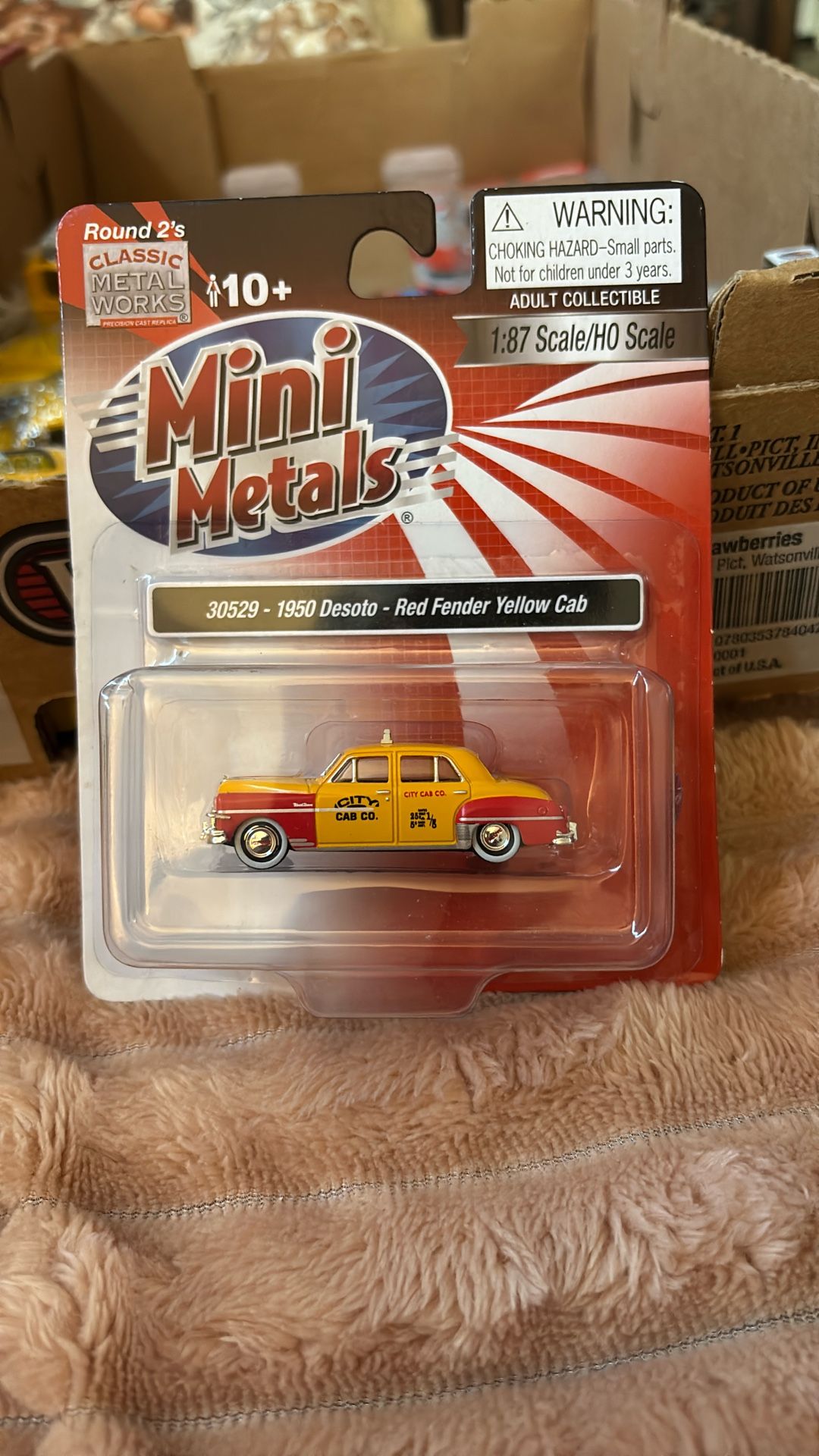Mini Metals 1950 De Soto, Red Fender, Yellow Cab