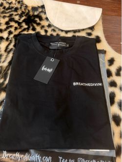 Breath divinity tee