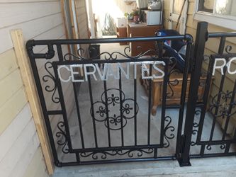 Acemos puertas con diseño