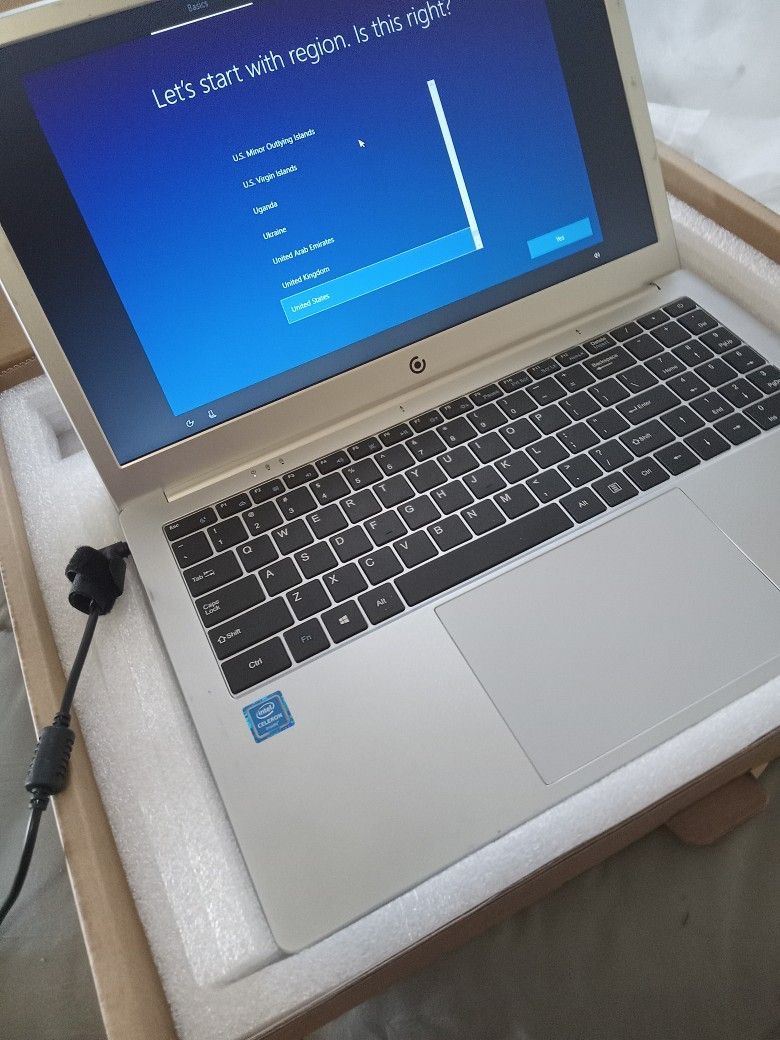 Core Innovations CLT1564SL 15.6" HD Celeron N3350 1.1GHz Intel HD Graphics 500 3GB RAM 64GB SSD Win 10 Home in S Mode Silver