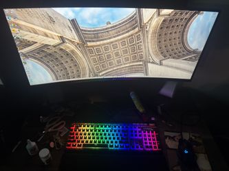 Powerful Custom PC w/ 32” Curved Monitor And Backlit Keyboard/Gaming Mouse