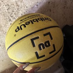 LOW PRICE MOVING- BASKETBALL