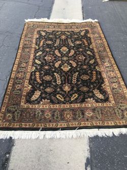 100% Wool hand Knotted Rug-  4ft x 6ft