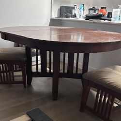 Extendable Real Wood Table with 2 chairs