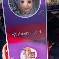 América doll New $120 each