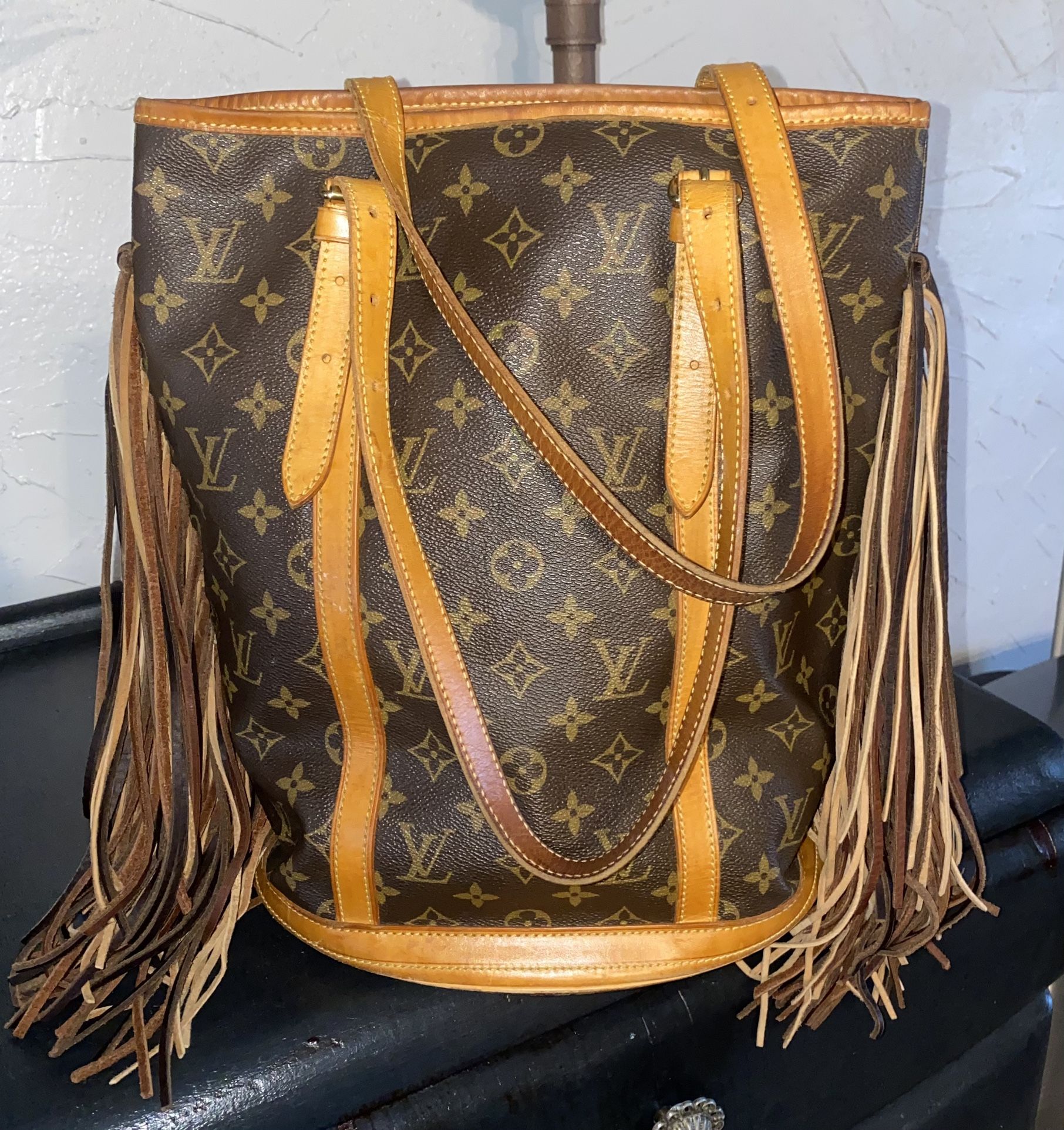 LOUIS VUITTON MONOGRAM CANVAS BUCKET GM