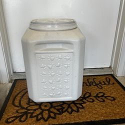 Dog Food Bin