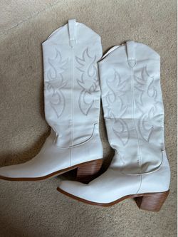 Women’s cowboy boots