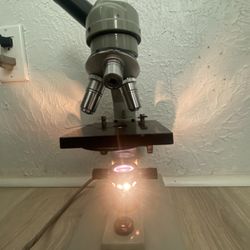 Microscope