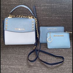 MICHAEL KORS Purse + Wallets - ACCEPTING OFFERS