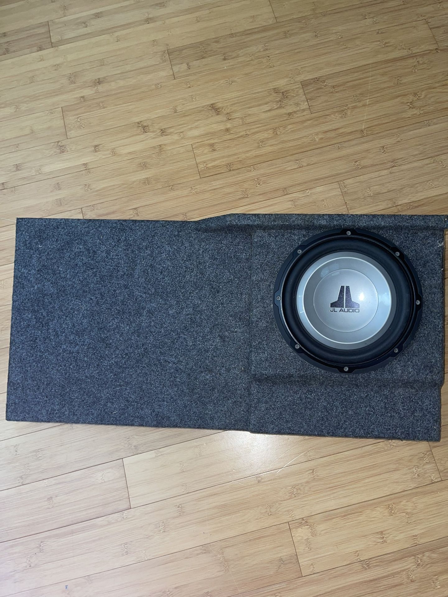 Subwoofer with CUSTOM box | JL Audio