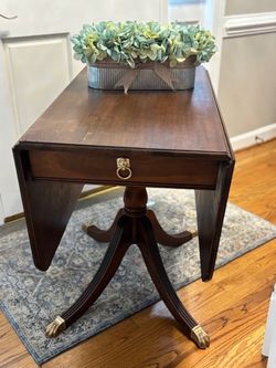 Drop Leaf Pedestal Dining Table (Brandt Furniture Sheraton Style)