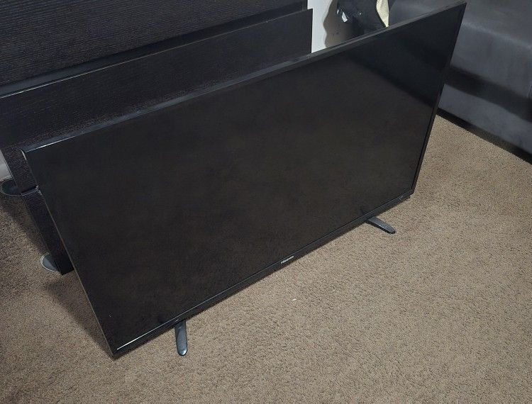 1080p Flat-screen 35-inch Hisense Tv