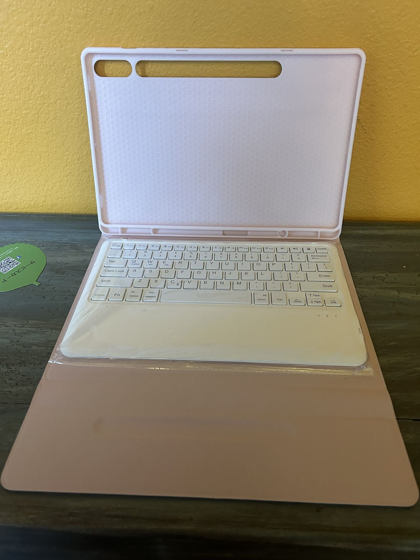 New Keyboard Tablet Case Fits 12.7”- Pink
